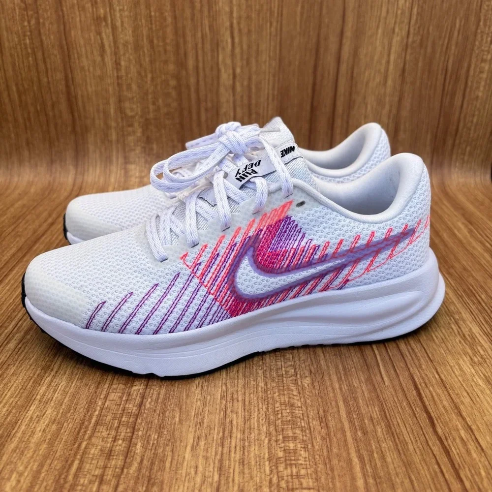 Nike Run Defy Running Shoes Womens 6 White Hydrangeas HM9593-102 Sneakers NEW - Picture 3 of 8